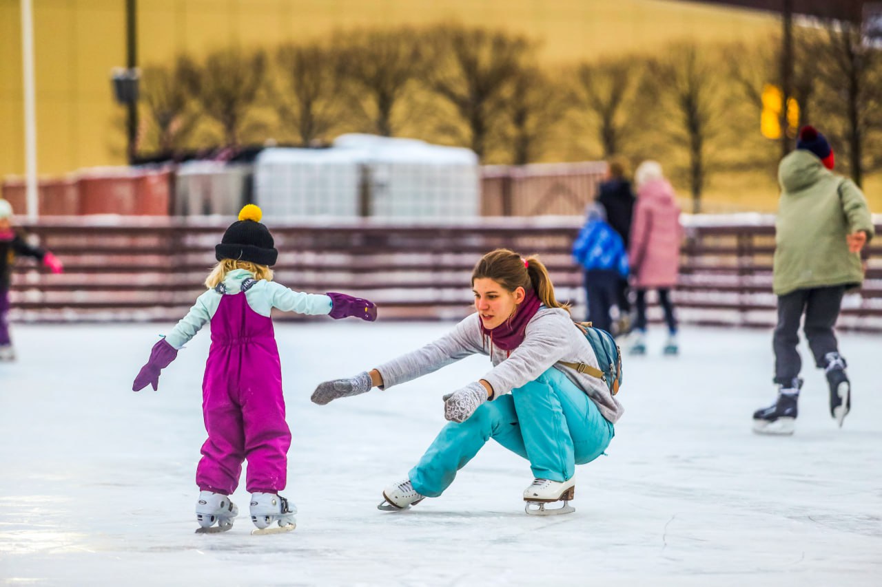 Зимой в Москве будут работать более 1,3 тыс. катков