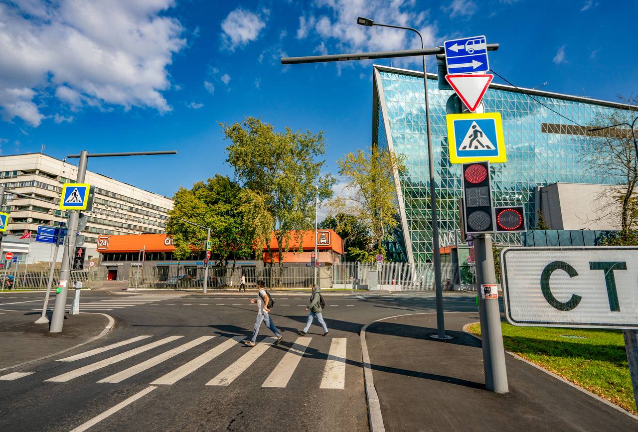 КГХ Москвы завершил благоустройство территории возле станции метро «Останкино» КГХ Москвы завершил благоустройство территории возле станции метро «Останкино»