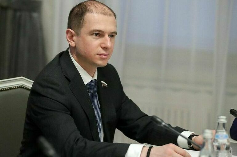 Первый зампред Комитета Госдумы призвал Генпрокуратуру проверить наложение запретов на смену управляющих организаций