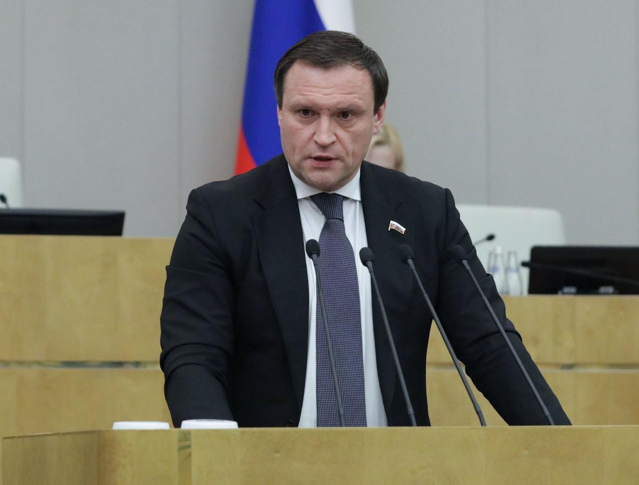 В парламенте обсудили проблемы тарифной политики в сфере ЖКХ