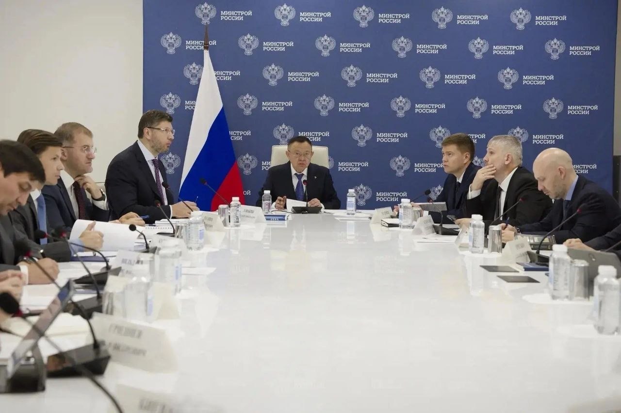 В регионах формируют планы по замене лифтов на 2027 год