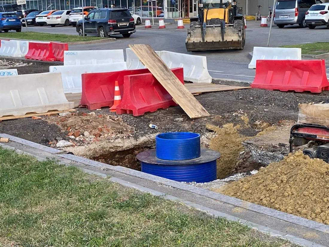 Началось благоустройство Профсоюзной улицы и Проспекта 60-летия Октября в Москве