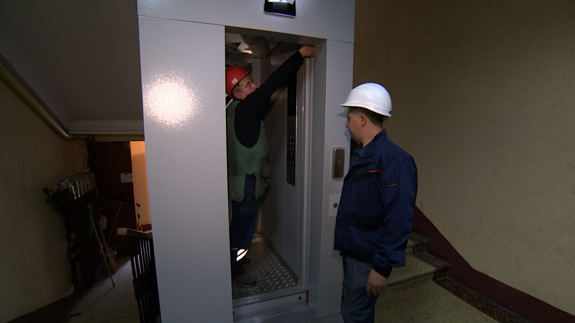  В Нижневартовске заменят более 300 лифтов в рамках программы капитального ремонта