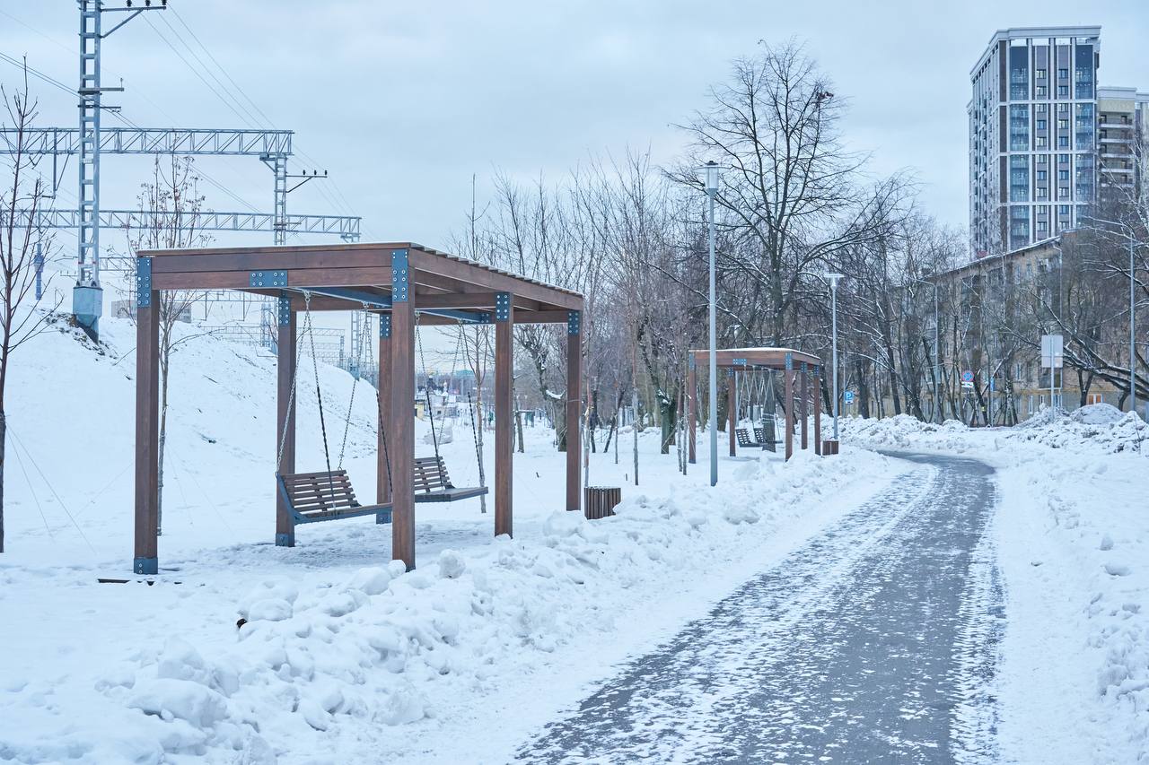 Благоустройство территории возле городского вокзала «Окружная» в Москве завершено Благоустройство территории возле городского вокзала «Окружная» в Москве завершено
