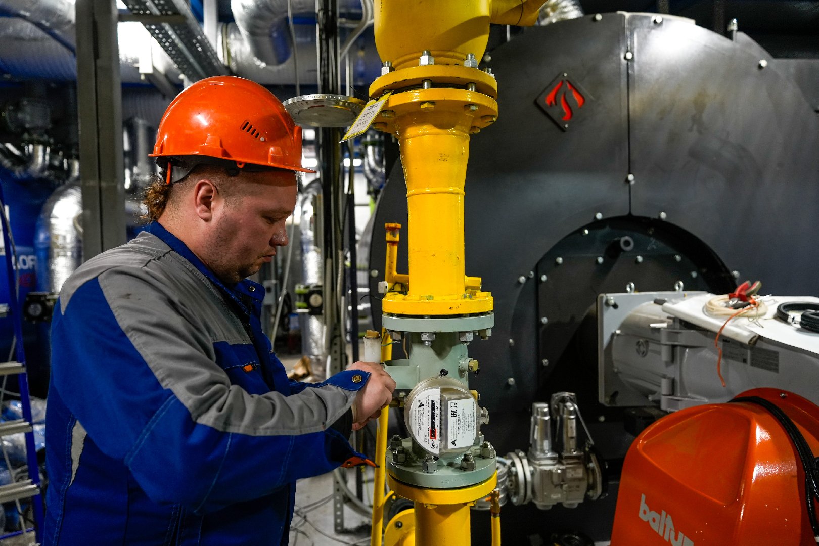 В Подмосковье к отопительному сезону обновляют системы отопления в 260 многоквартирных домах В Подмосковье к отопительному сезону обновляют системы отопления в 260 многоквартирных домах