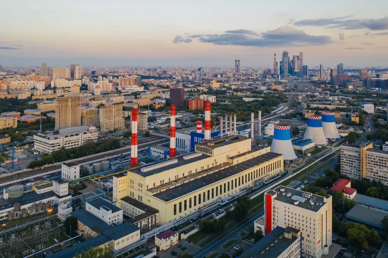 В Москве отопление включили в почти 40% многоквартирных домов