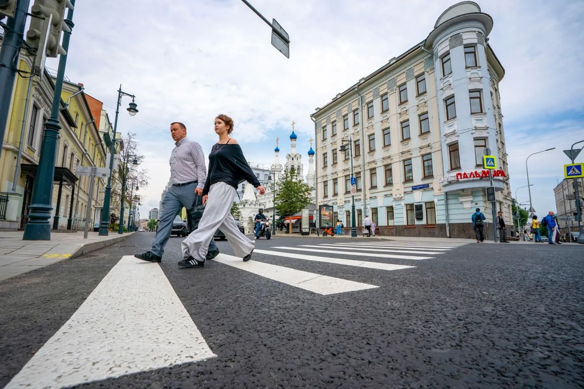 Новое покрытие на Малой Дмитровке: в центре Москвы завершили ремонт дорожного полотна