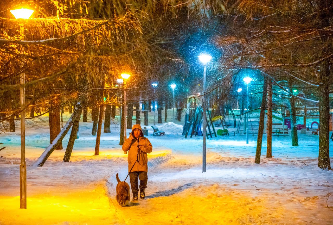 В московских дворах за год появилось около 19 тыс. опор освещения