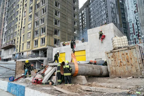  В Москве прошли масштабные тактические учения по ликвидации пожара в высотном комплексе