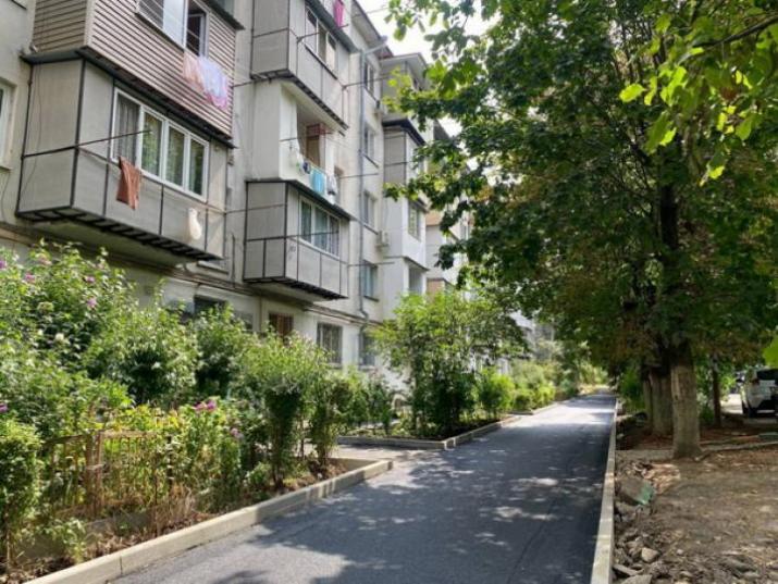 В Нальчике благоустраиваются общественные пространства и дворы