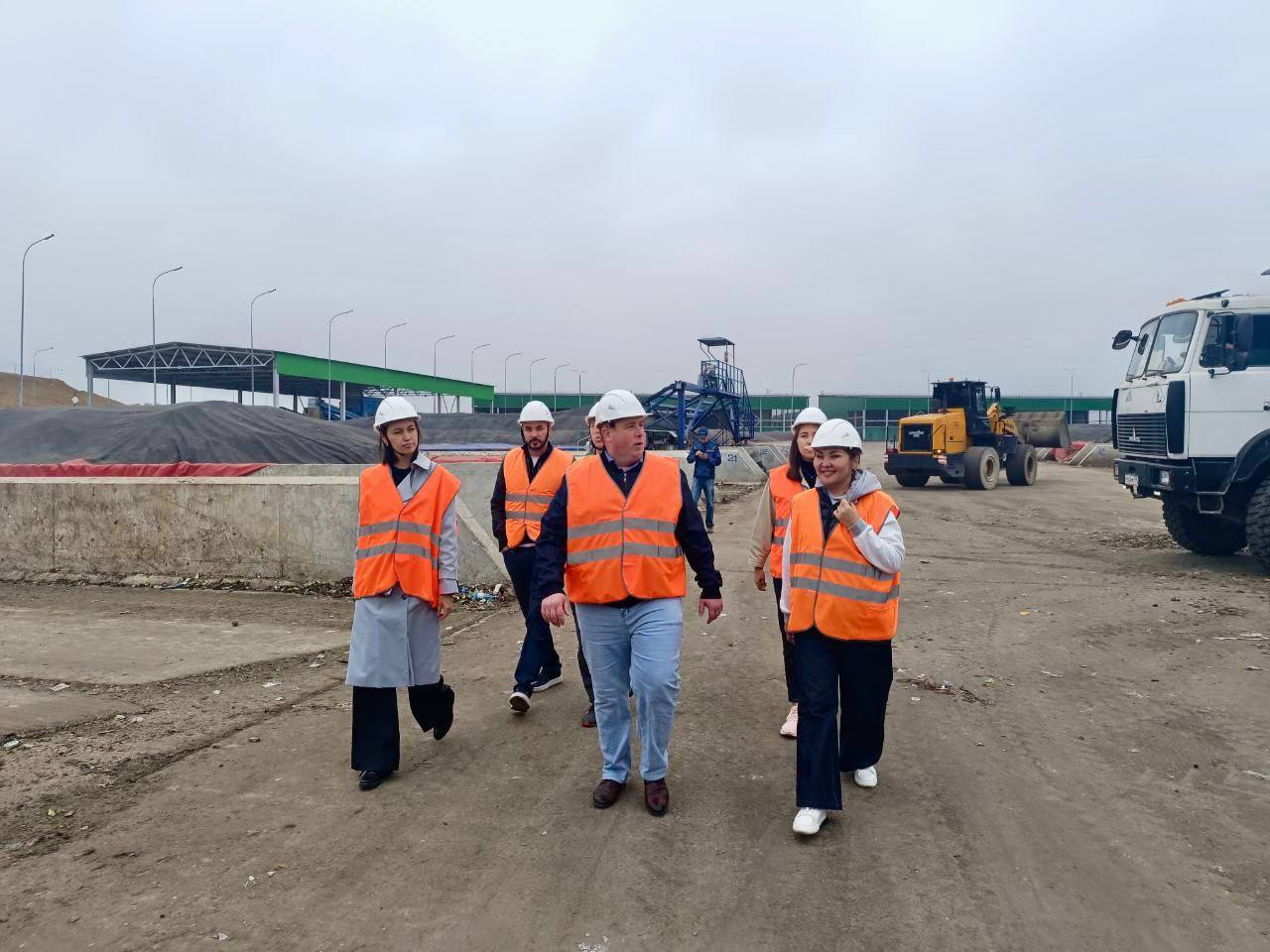 Делегация из Казахстана ознакомилась с инновационными технологиями переработки отходов в Коломне