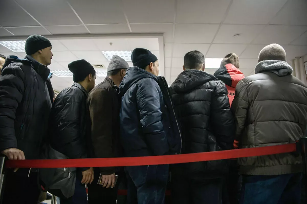 В Госдуме призвали решать кадровый дефицит без привлечения мигрантов