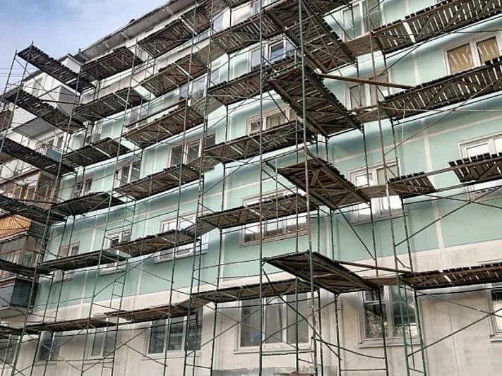 Законтрактованность плана капремонта тюменских домов на 2026 год достигла 85%