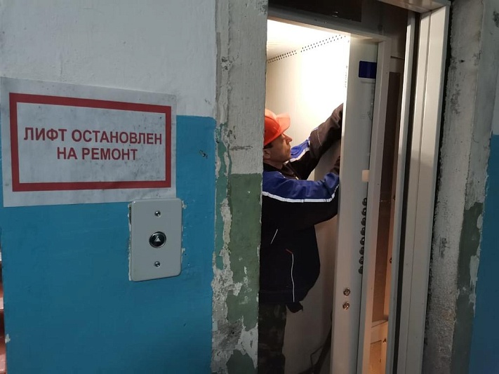 Для соблюдения требований техрегламента в год нужно менять 30 тыс. лифтов