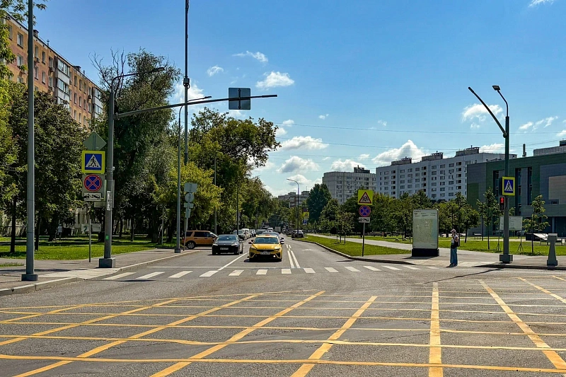 На улице Кухмистерова на юго-востоке Москвы обновили более 18 тысяч квадратных метров асфальта