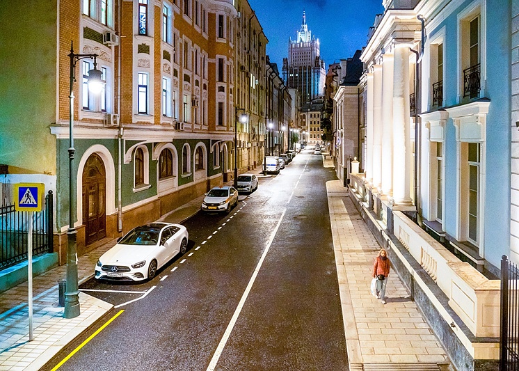 Замена натриевых и галогеновых ламп: плановая модернизация освещения в столице