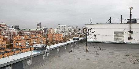 В Москве начался капитальный ремонт крыш жилых домов