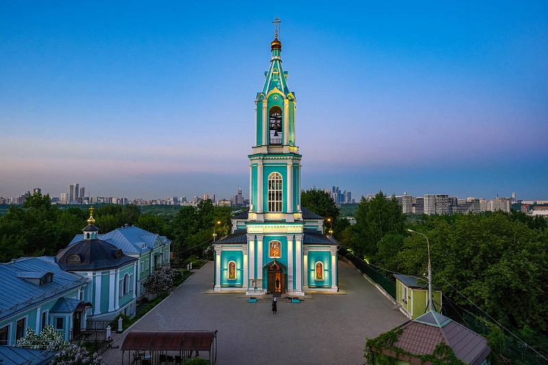 В Москве завершили работы по подсветке храма Рождества Пресвятой Богородицы
