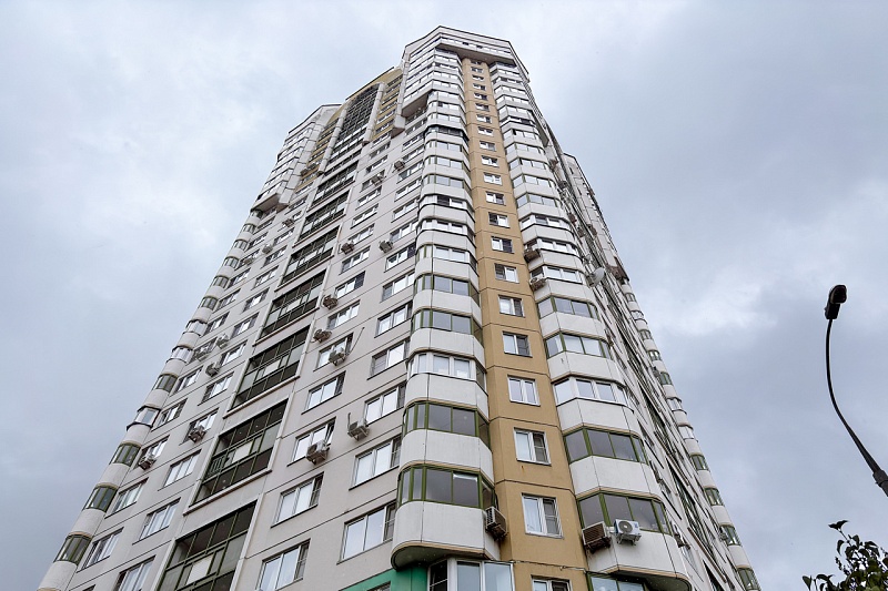 На юге Москвы в 2026 году заменят 67 лифтов в высотных жилых домах