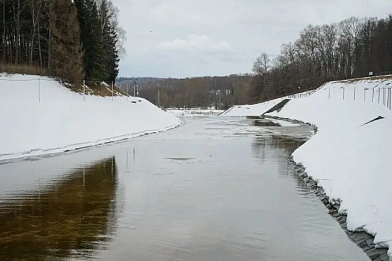 Москва начала превентивный сброс воды из водохранилищ из-за аномальных сугробов