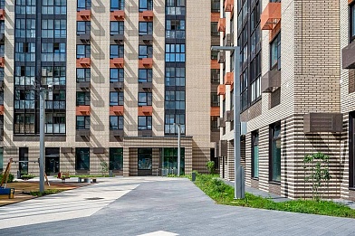 В Москве к 41 дому по реновации построили и расширили подъездные дороги