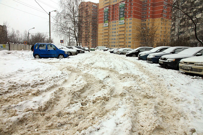 Что делать, если в вашем дворе не убирают снег на примере Москвы