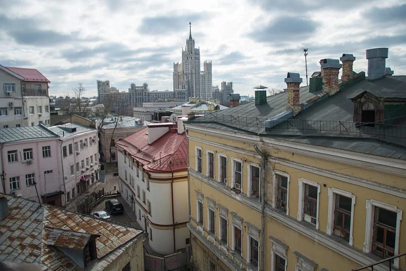 В Москве капитально отремонтировали более 8 тыс. крыш жилых домов
