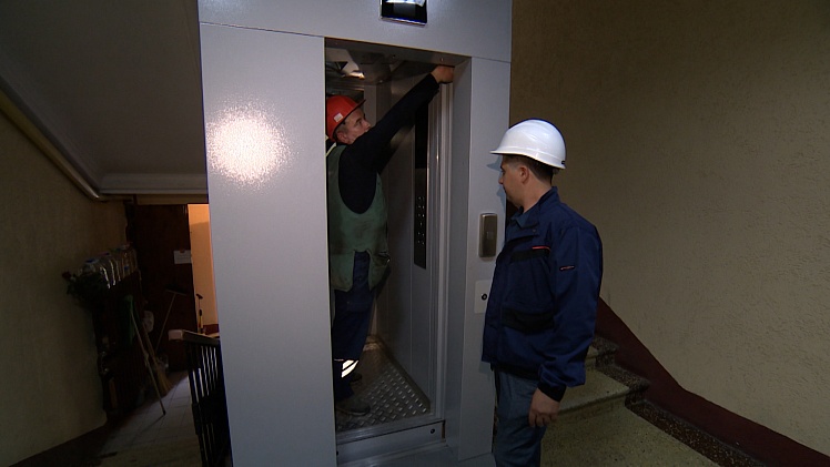  В Нижневартовске заменят более 300 лифтов в рамках программы капитального ремонта