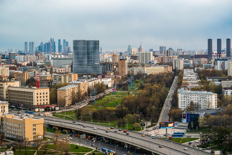 В Москве начались работы по капитальному ремонту крыш многоквартирных домов