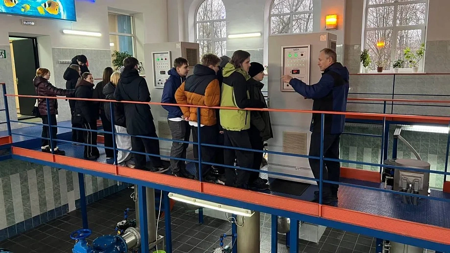 Более 2 тыс. школьников посетили объекты ЖКХ Подмосковья