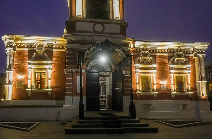 Комплекс городского хозяйства Москвы осветил храм Святых Апостолов Петра и Павла у Яузских ворот
