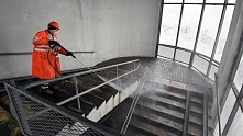 В Москве промоют более 700 подземных и надземных пешеходных переходов