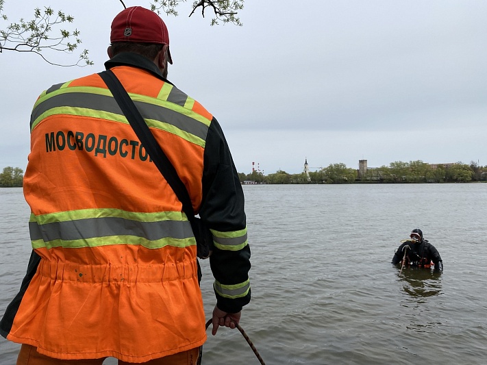 Водолазы Мосводостока обследуют более 10 гектаров дна водоемов в 2025 году
