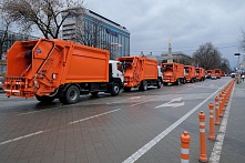 В новые регионы России безвозмездно отправят 107 единиц мусороуборочной техники
