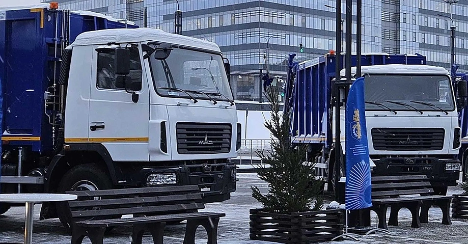 Регионы России обновят автопарк для вывоза отходов: в 2026 году закупят 834 единицы техники