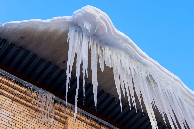 Правила и нормы содержания кровли в зимний период