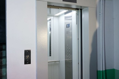 В Алтайском крае досрочно заменили 289 лифтов в 96 многоквартирных домах