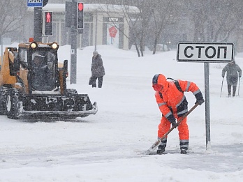 В Москве задействовали максимум сил для ликвидации последствий аномального снегопада
