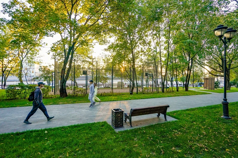 В Дорогомилове Москвы благоустраивают сквер за музеем «Бородинская битва»