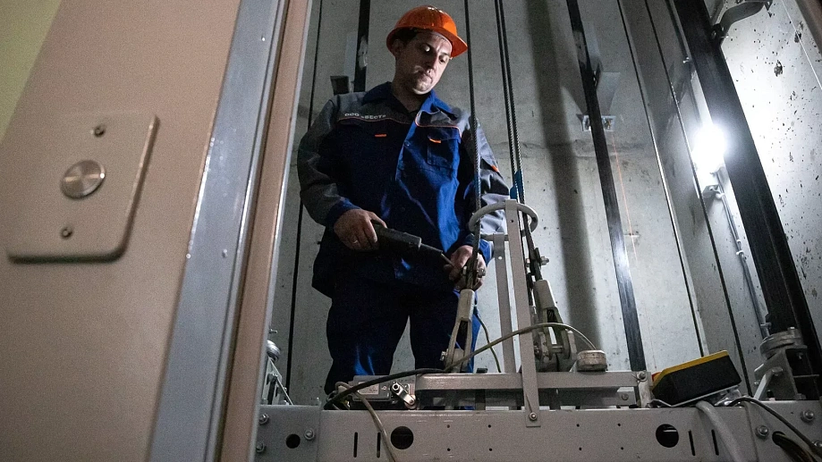 В Белгородской области запустили программу замены лифтов  в многоквартирных домах