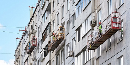 Более 8,4 тысячи многоквартирных домов капитально отремонтировали в России за полгода