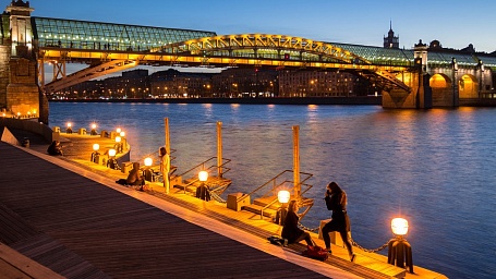 В Москве уличное освещение перевели на летний режим работы