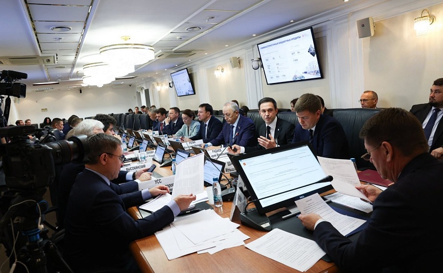 В Совете Федерации обсудили вопросы замены лифтов